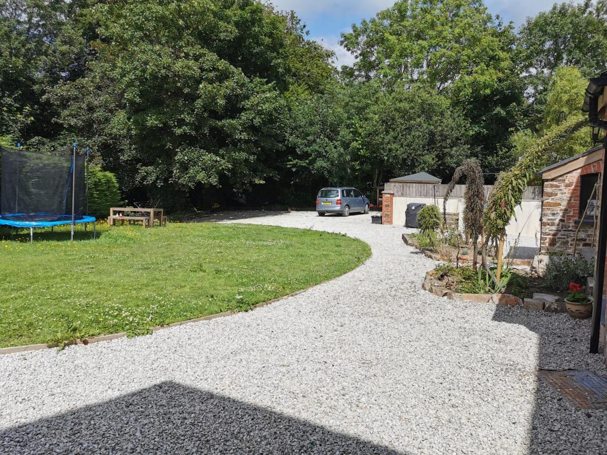 The Old Rectory Rose Cottage In Jacobstow 10 Mins To Widemouth Bay And Crackington Haven,Nearby Bude,Tintagel,Port Issac,Clovelly,Parking For Large And Multiple Vehicles Exterior photo
